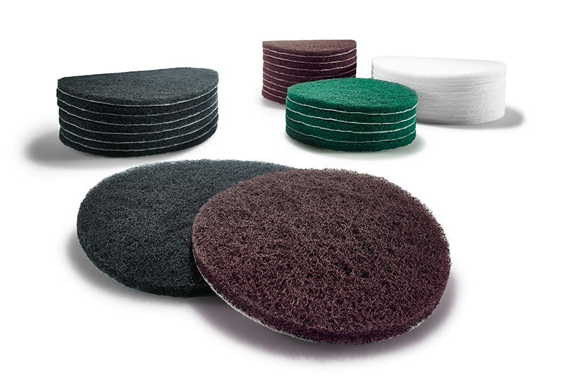 Zostava rôznych nadstavcov s brúsnym rúnom